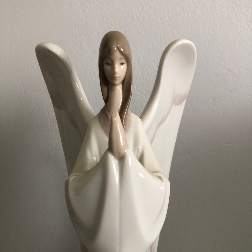 NAO by Lladro  An Angels Prayer porcelain figurine